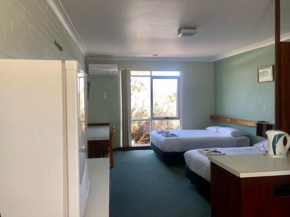 Walpole Hotel Motel المظهر الخارجي الصورة